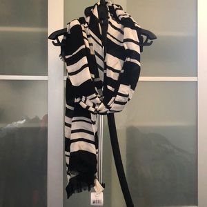 Kate spade black and white scarf